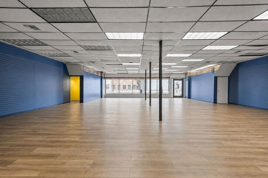 More Photos Of 5 Northern Blvd, Great Neck Apartments For Lease