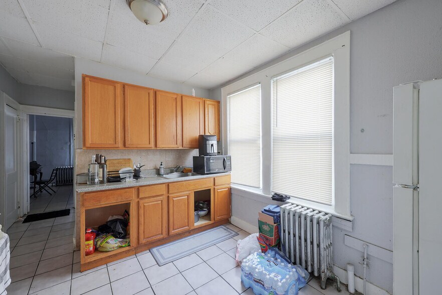 More Photos Of 150 Dayton St, Newark Multifamily For Sale