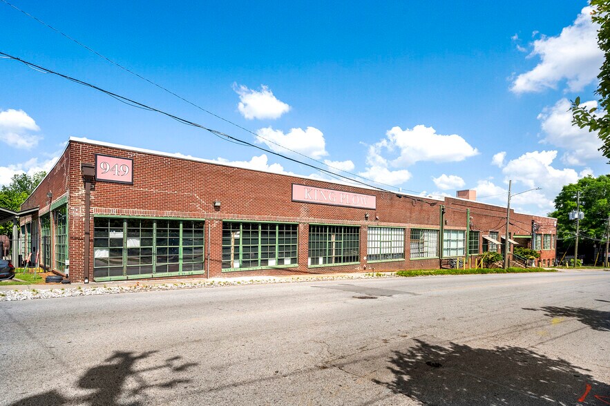 More Photos Of 949 W Marietta St NW, Atlanta Office For Sale