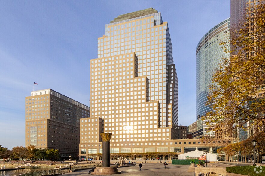 More Photos Of 250 Vesey St, New York Office For Lease