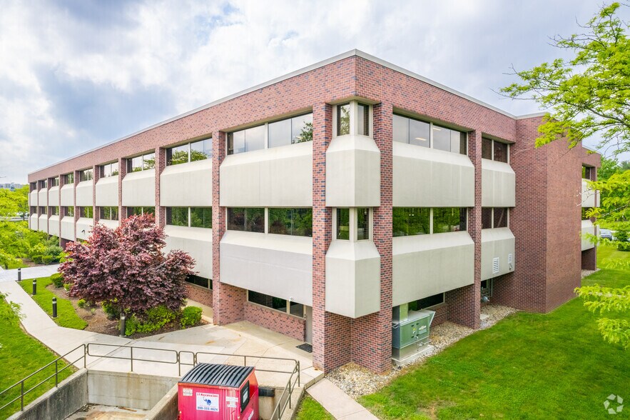 More Photos Of 81 Highland Ave, Bethlehem Office For Lease