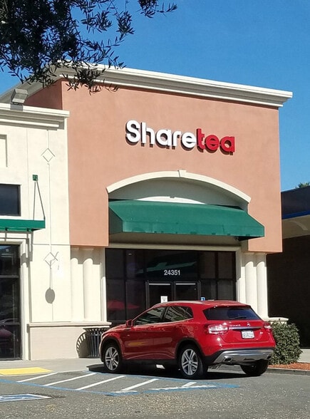 More Photos Of 24363 Southland Dr, Hayward Restaurant For Lease