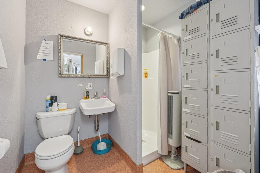 More Photos Of 636 Ward St, Martinez Theater Concert Hall For Sale