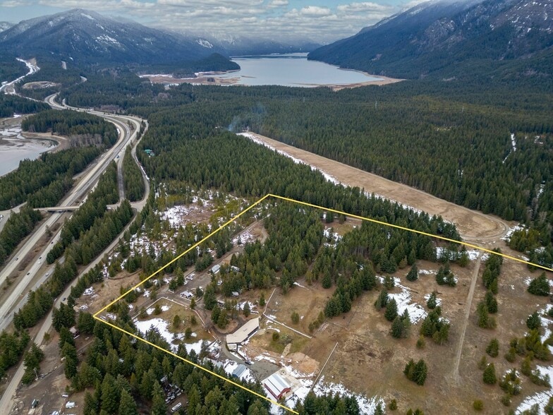 More Photos Of 180 Silver Ridge Ranch Rd, Easton Trailer Camper Park For Sale