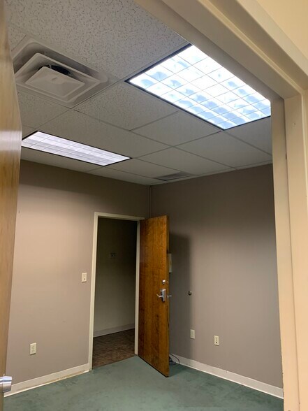 More Photos Of 5022 Old Godsey Ln, Hixson Medical For Lease
