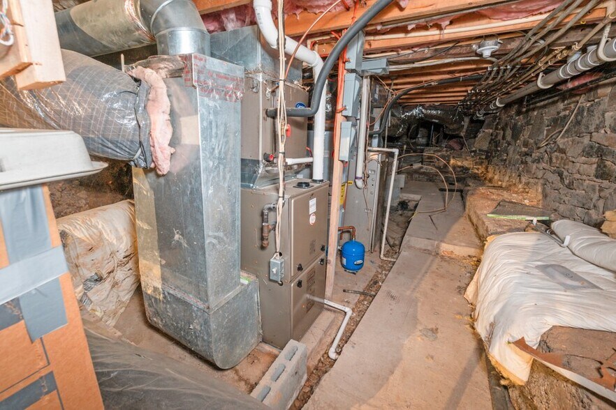 More Photos Of 702 Homestead St, Baltimore Multifamily For Sale