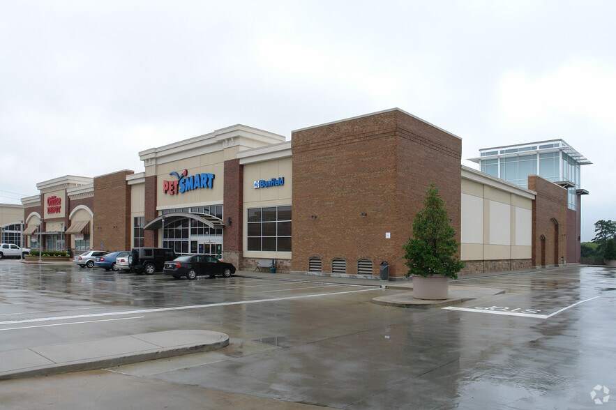 More Photos Of HOWELL MILL Rd, Atlanta Unknown For Lease