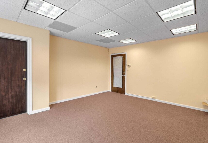 More Photos Of 1420 Prince St, Alexandria Office For Lease