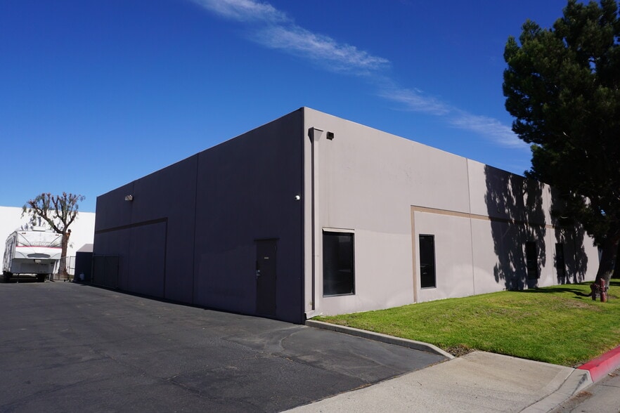 More Photos Of 1908 N Enterprise St, Orange Manufacturing For Lease