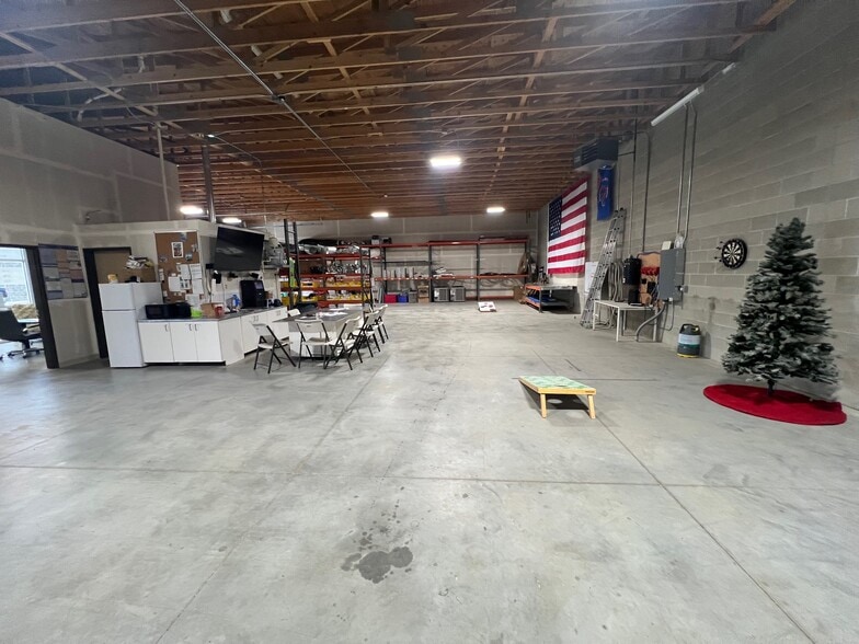 More Photos Of 3803 E Newby St, Nampa Warehouse For Lease