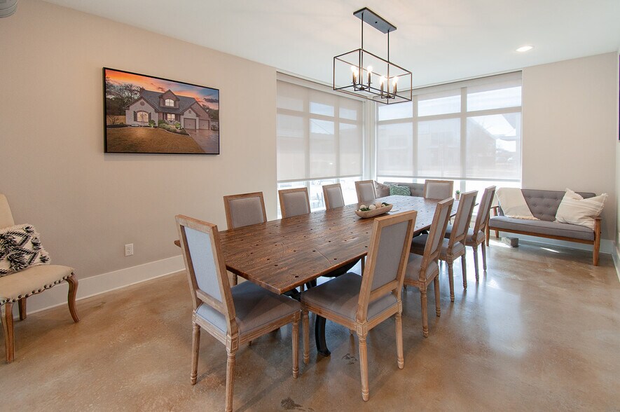 More Photos Of 1645 Greens Prairie Rd W, College Station Office For Sale