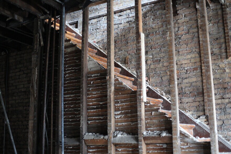 More Photos Of 6452 S Ashland Ave, Chicago Flex For Sale