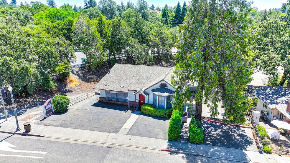 More Photos Of 1407-1409 Lincoln Way, Auburn Office For Sale