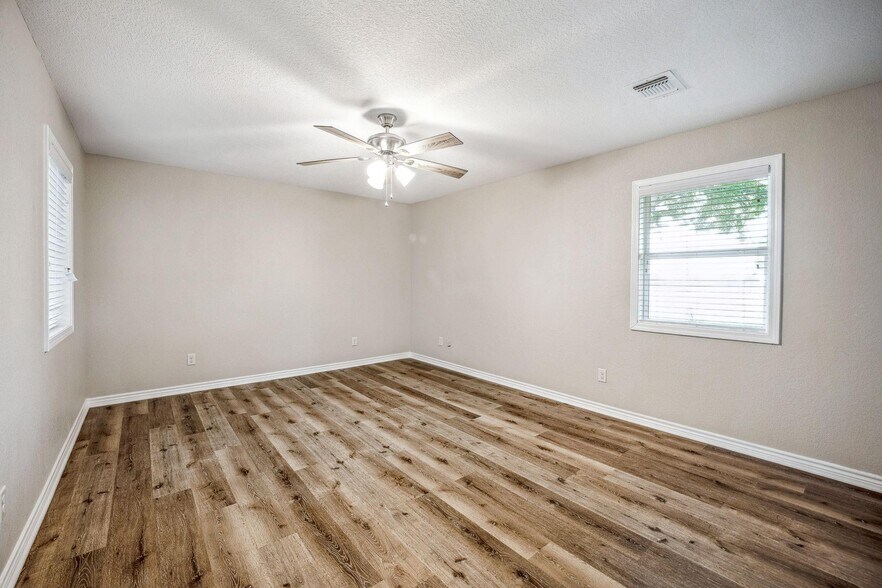 More Photos Of 7517 Us Highway 67, Stephenville Light Distribution For Sale