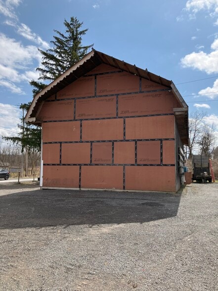 More Photos Of 2985 Mill Pl, Sauquoit Manufacturing For Sale