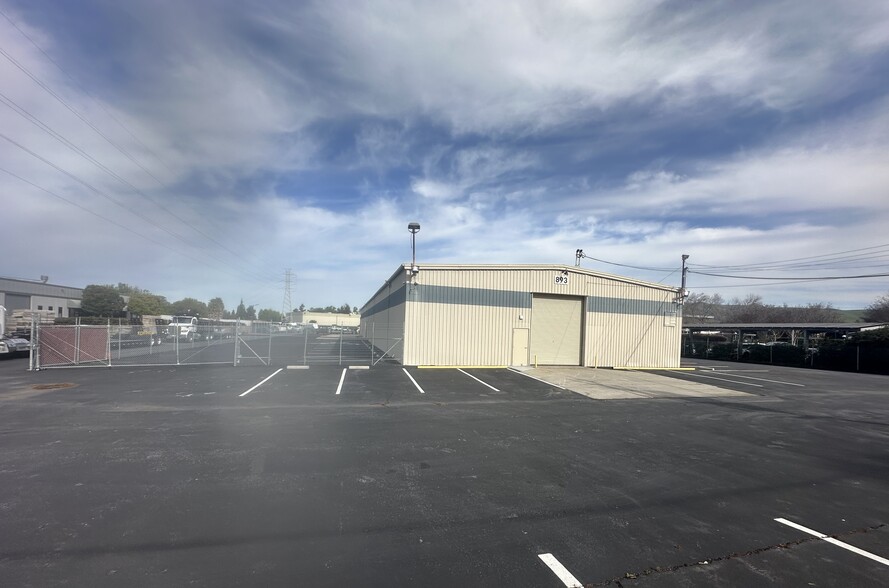 More Photos Of 893 Ames Ave, Milpitas Warehouse For Lease