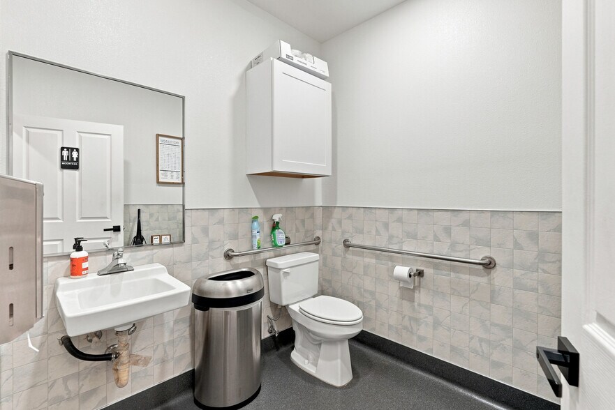 More Photos Of 3437 Empresa Dr, San Luis Obispo Office For Sale