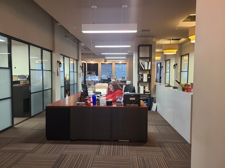 More Photos Of 5 Shore Ln, Bay Shore Apartments For Lease