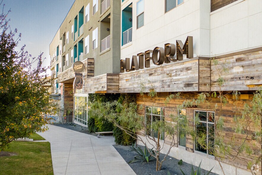 More Photos Of 2823 E Martin Luther King Jr Blvd, Austin Apartments For Lease