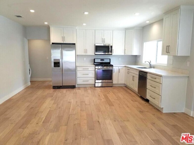 More Photos Of 6157 Mesa Ave, Los Angeles Specialty For Sale