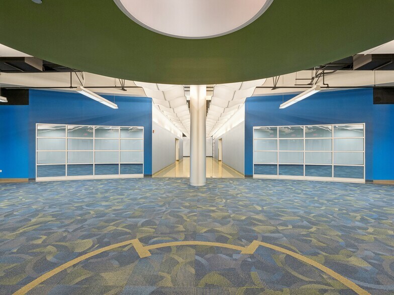 More Photos Of 1507-1551 S Waukegan Rd, Waukegan Office Residential For Sale