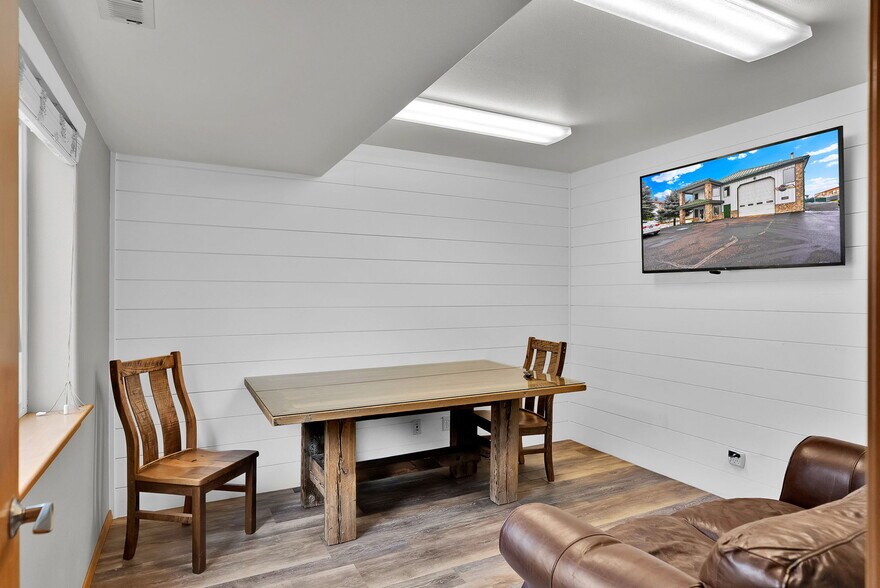 More Photos Of 11445 N Reed Rd, Hayden Warehouse For Sale