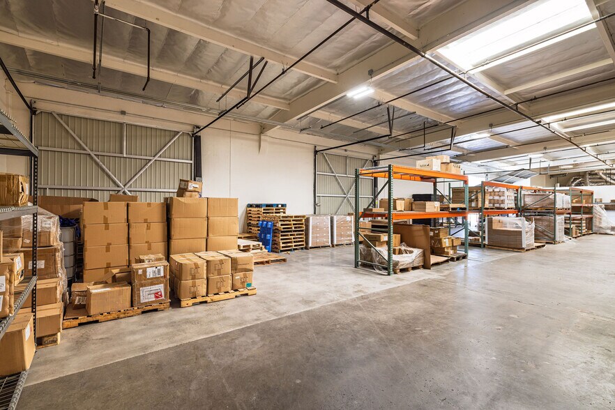 More Photos Of 3400 Susan St, Santa Ana Manufacturing For Lease