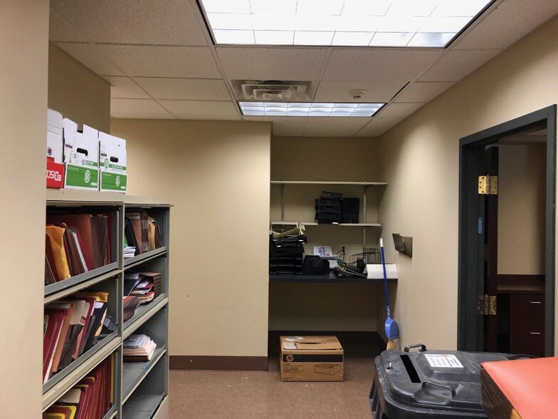 More Photos Of 1100 Summit Dr, Greensburg Office For Sale