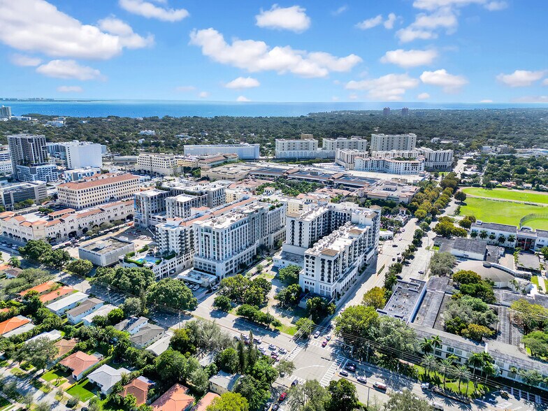 More Photos Of 4070-4090 Laguna St, Coral Gables Medical For Lease