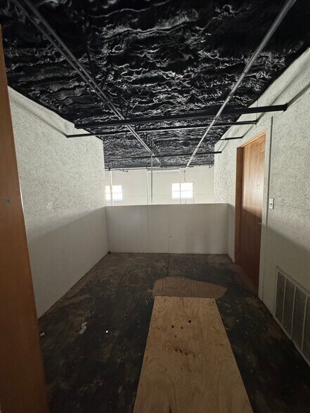 More Photos Of 4834 Vicksburg St, Dallas Manufacturing For Lease