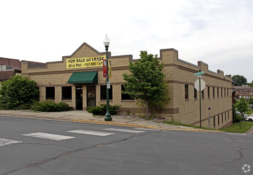 More Photos Of 141 1st St W, Waconia Office For Lease