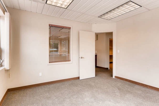 More Photos Of 2 Oakwood Park, Castle Rock Medical For Lease