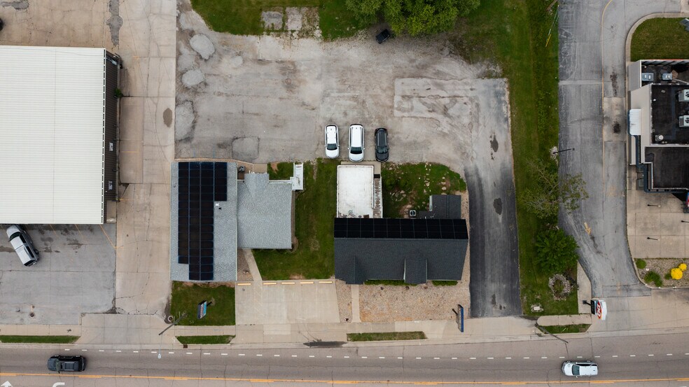 More Photos Of 904 W Union Ave, Litchfield Office For Sale