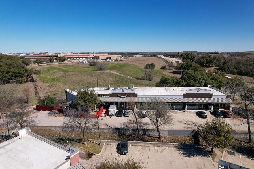 More Photos Of 8201 Cross Park Dr, Austin Unknown For Lease