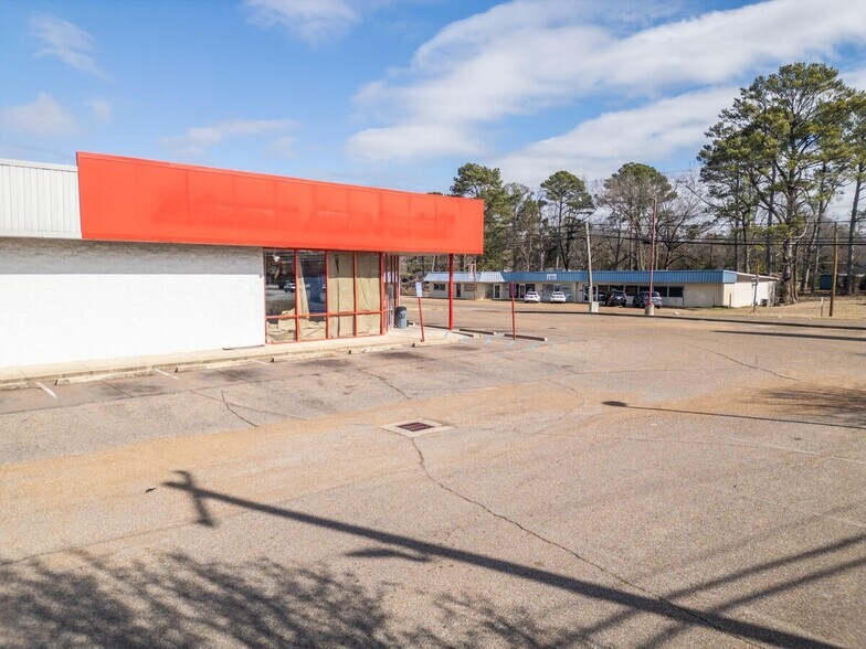 More Photos Of 245 Alabama St, Columbus Freestanding For Sale