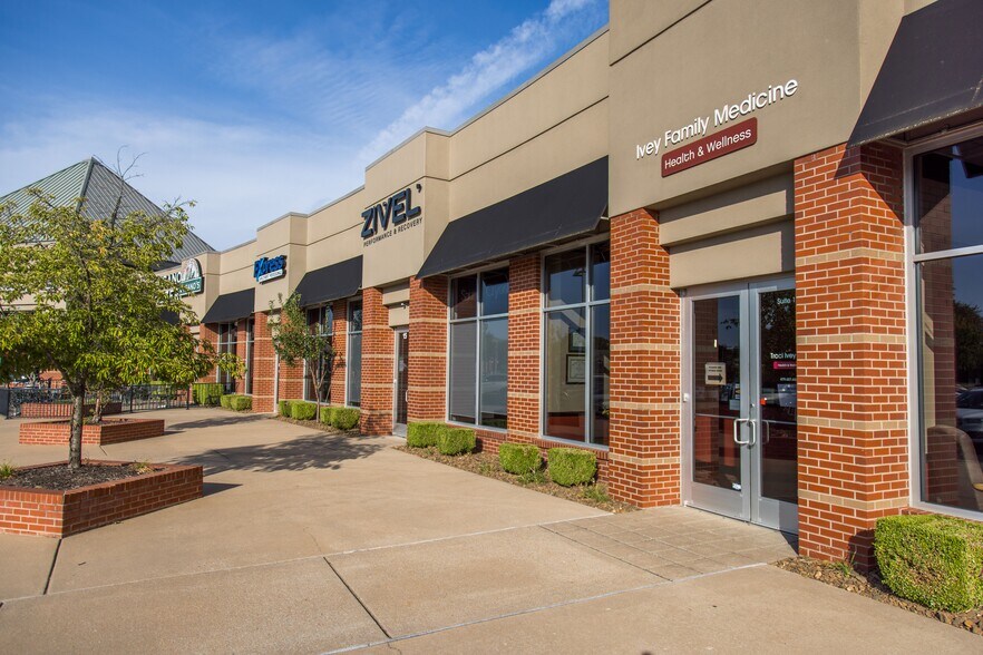 More Photos Of 2905 SE Walton Blvd, Bentonville Unknown For Lease