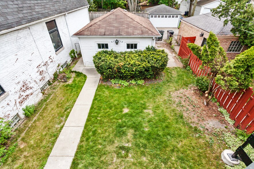 More Photos Of 2950 Central St, Evanston Storefront Retail Residential For Sale