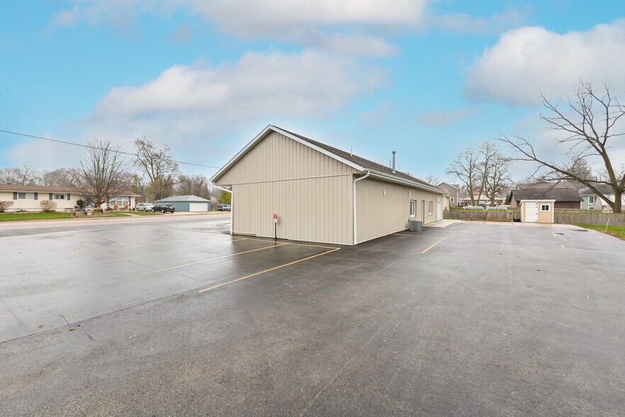 More Photos Of 108 N Front St, Burlington Specialty For Sale