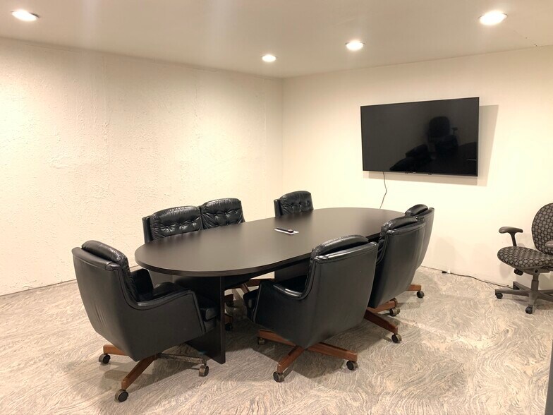 More Photos Of 965-975 E Willow St, Signal Hill Warehouse For Sale