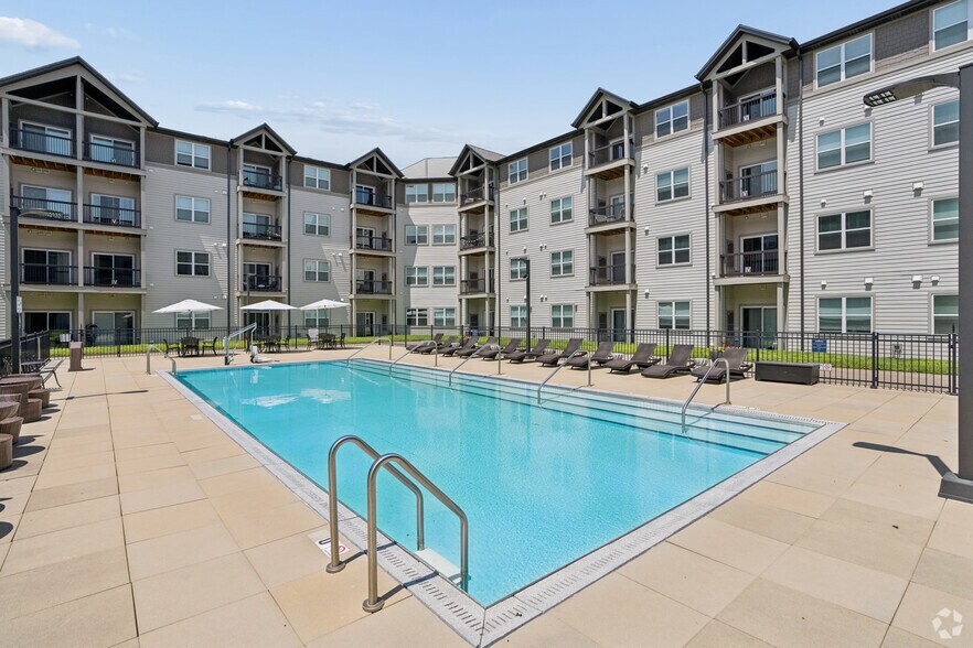 More Photos Of 77 S Adams St, Oswego Apartments For Lease
