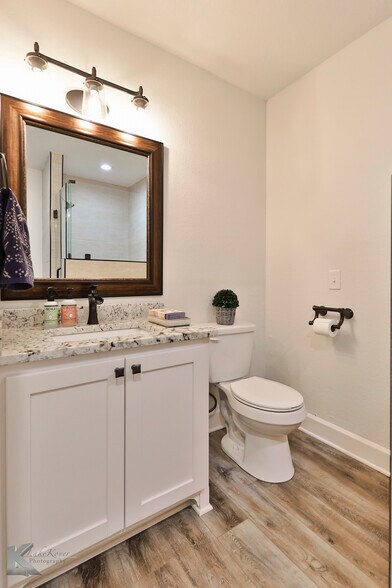 More Photos Of 2257 Industrial Blvd, Abilene Office For Sale