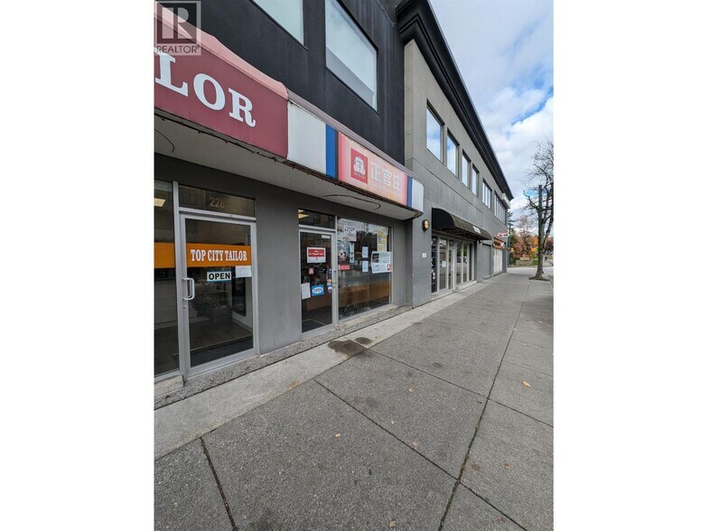 More Photos Of 2083 Alma St, Vancouver General Retail For Sale