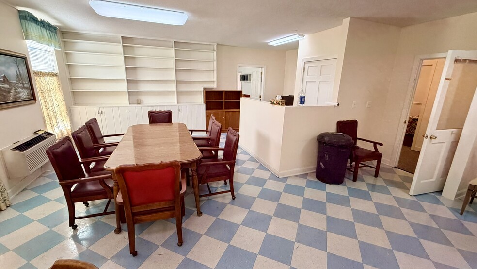 More Photos Of 195 New Market Rd, Tryon Religious Facility For Sale