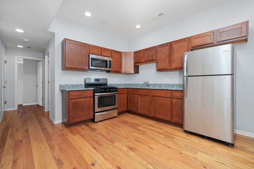 More Photos Of 7200-02 S Stony Island Ave, Chicago Apartments For Sale