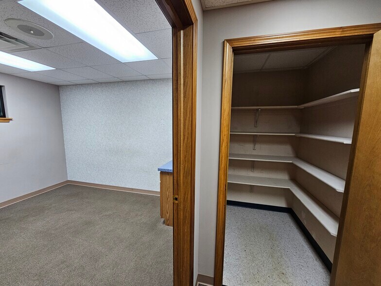 More Photos Of 30 Spring Mill Ct, Mooresville Office For Lease