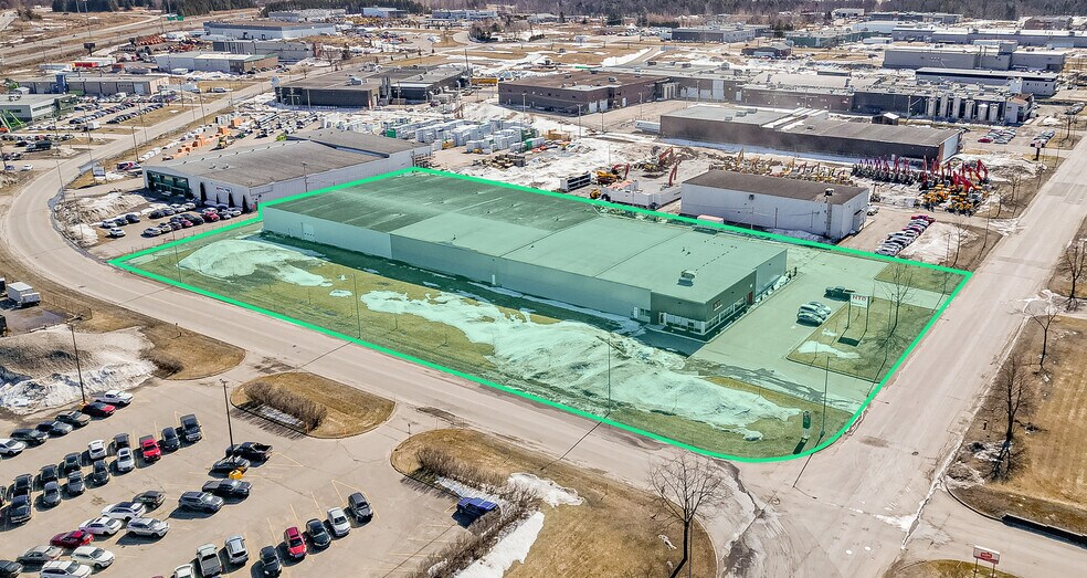 More Photos Of 90 Rue De Rotterdam, Saint-Augustin-de-Desmaures Warehouse For Lease