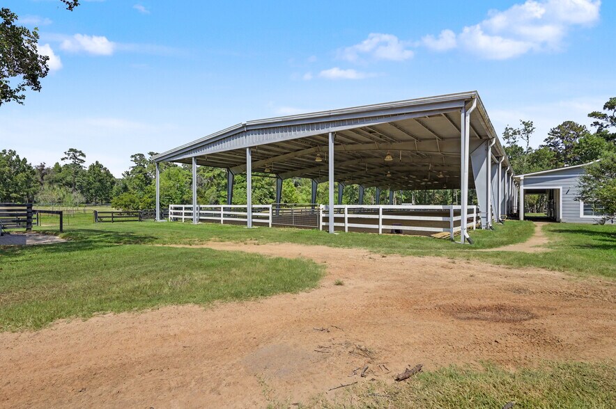 More Photos Of 31626 Dobbin Huffsmith Rd, Magnolia Land For Sale