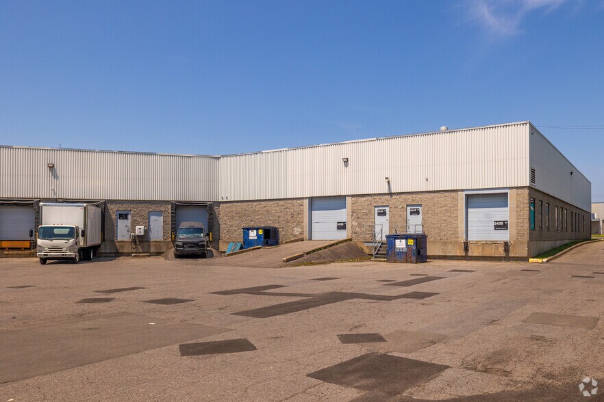 More Photos Of 1730-1850 Av 55e, Montréal Showroom For Lease