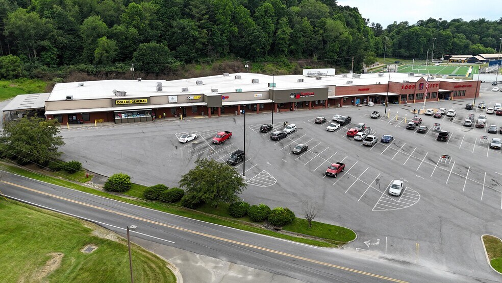 More Photos Of 568 E Main St, Independence Storefront For Lease