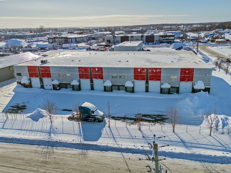 More Photos Of 14410 Rue Rolland-Desjardins, Mirabel Warehouse For Sale